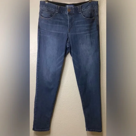 Democracy "Ab"solution Cuffed Indigo Ankle jeans - Picture 1 of 16
